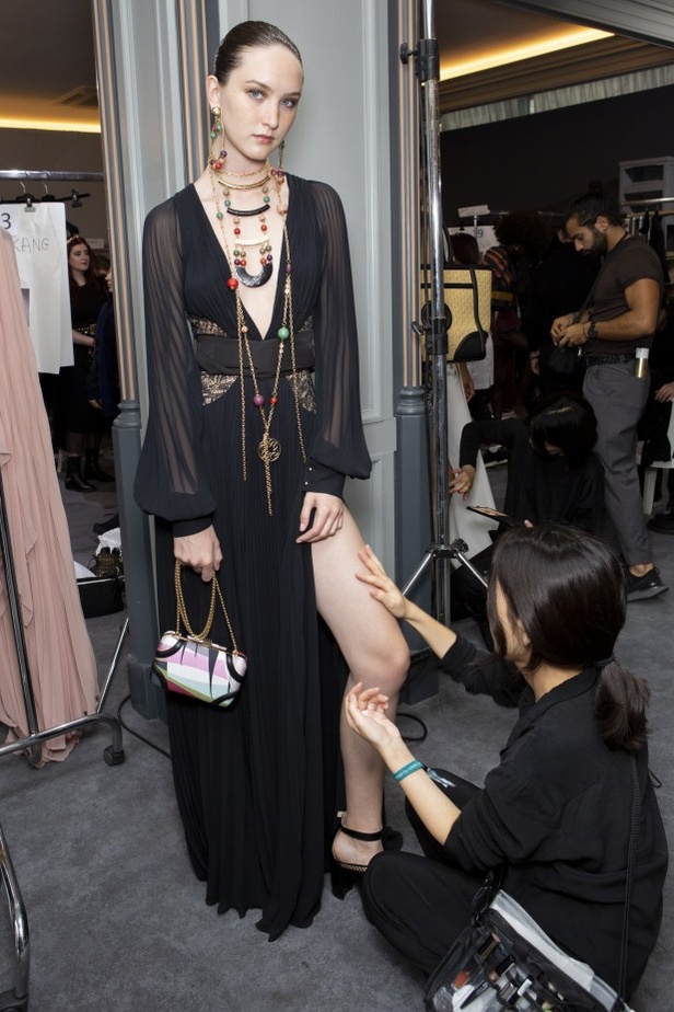 اسبوع الموضة في باريس 2019 مجموعة ايلي صعب الفاخرة لربيع وصيف 2020