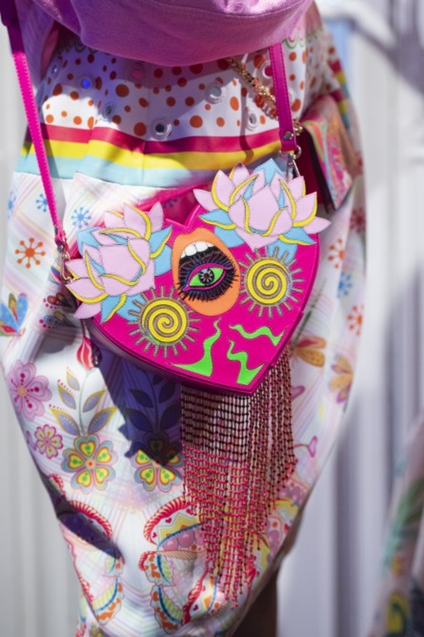 اسبوع الموضة في باريس 2019 مجموعة الالبسة الجاهزة من MANISH ARORA لربيع وصيف 2020