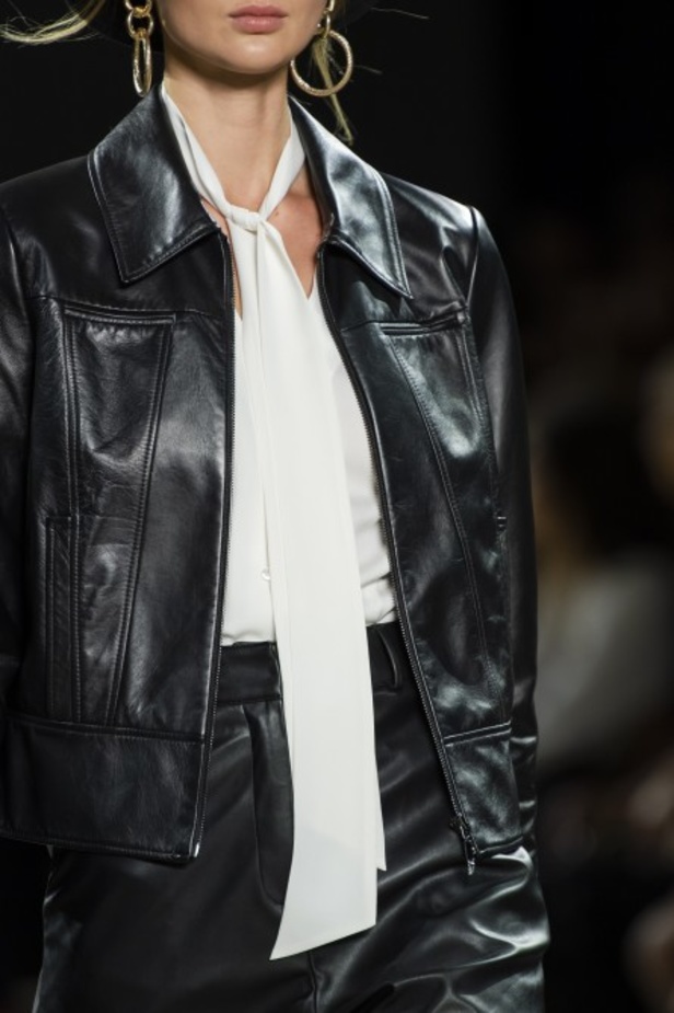  اسبوع الموضة في نيويورك 2019 ابرز صيحات أزياء و اكسسوارات ELIE TAHARI لربيع وصيف 2020 