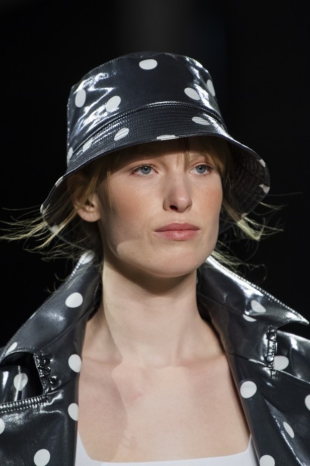  اسبوع الموضة في نيويورك 2019 ابرز صيحات أزياء و اكسسوارات ELIE TAHARI لربيع وصيف 2020 