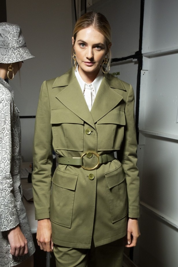  اسبوع الموضة في نيويورك 2019 ابرز صيحات أزياء و اكسسوارات ELIE TAHARI لربيع وصيف 2020 