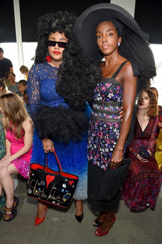  اسبوع الموضة في نيويورك 2019  موديلات فساتين TADASHI SHOJI لربيع وصيف 2020 