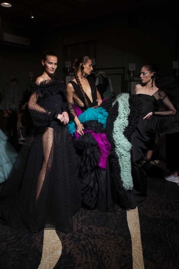 عرض أزياء كريستيان سيريانو لموسم ربيع وصيف 2020