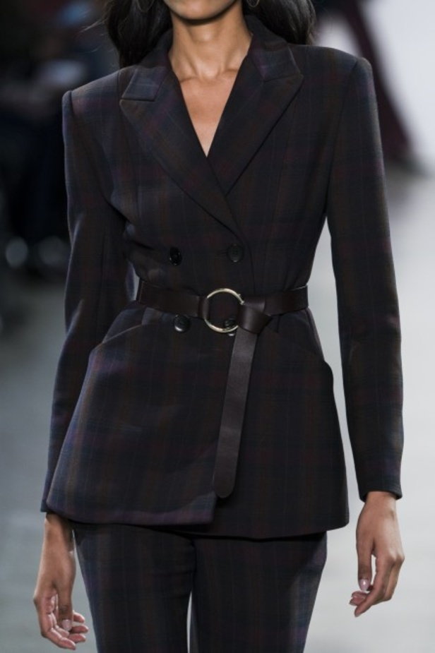 عرض أزياء إيلي تاهاري لخريف وشتاء 2019