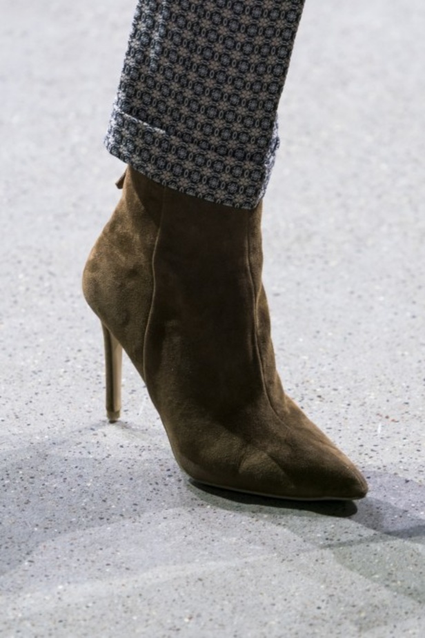 عرض أزياء إيلي تاهاري لخريف وشتاء 2019