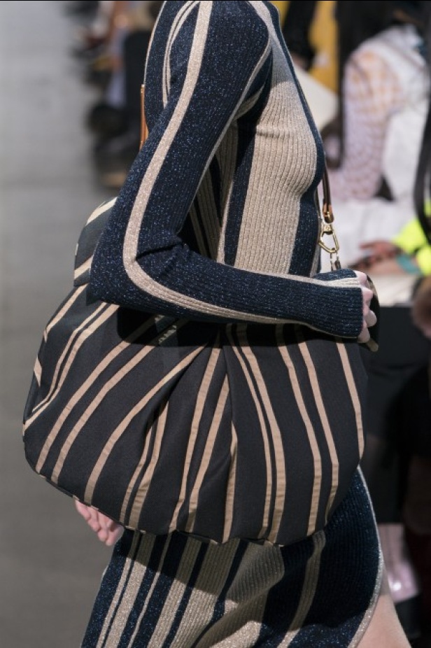 مجموعة Self Portrait للألبسة الجاهزة لخريف 2019