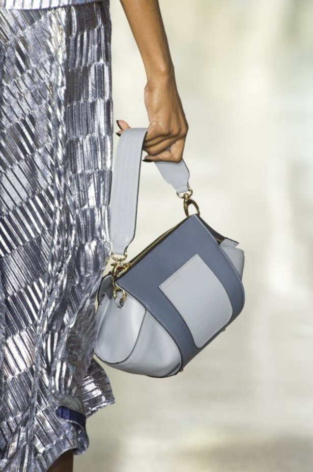 مجموعة Christian Siriano  للألبسة الجاهزة لموسم خريف 2019