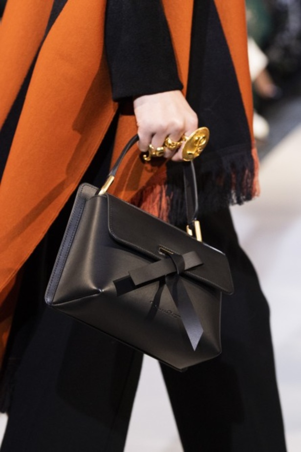 مجموعة Oscar de la Renta لخريف 2019