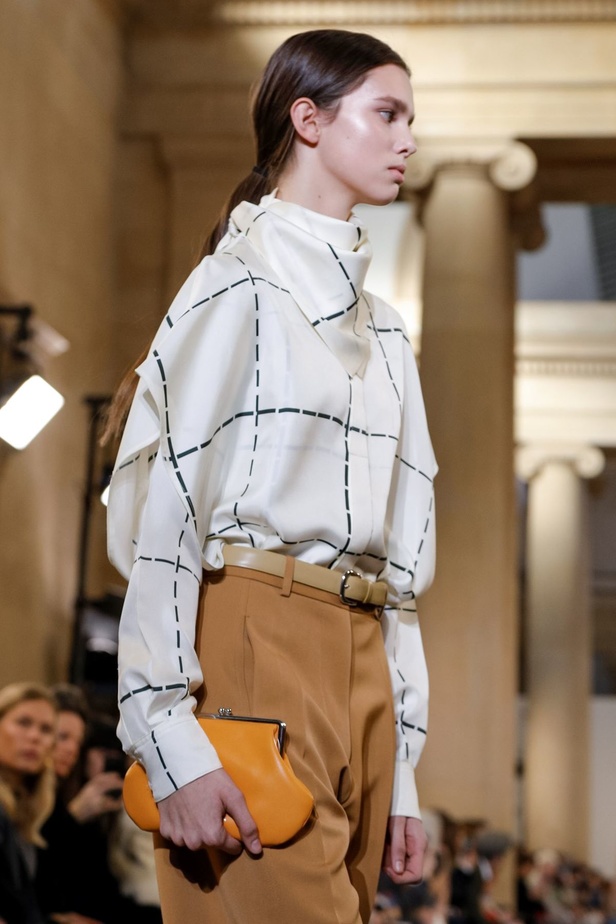 مجموعة فيكتوريا بيكهام لموسم خريف وشتاء 2019-2020