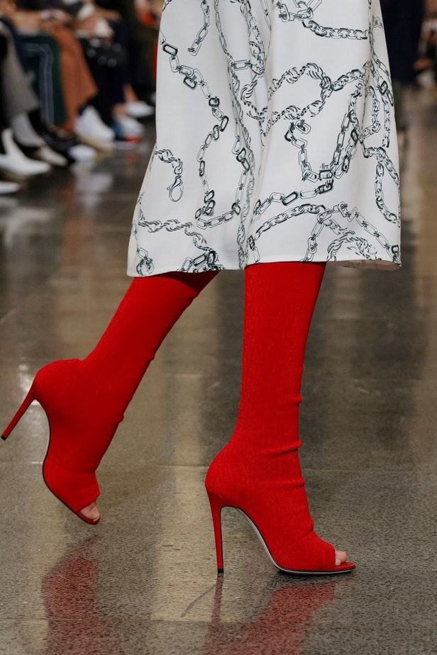 مجموعة فيكتوريا بيكهام لموسم خريف وشتاء 2019-2020