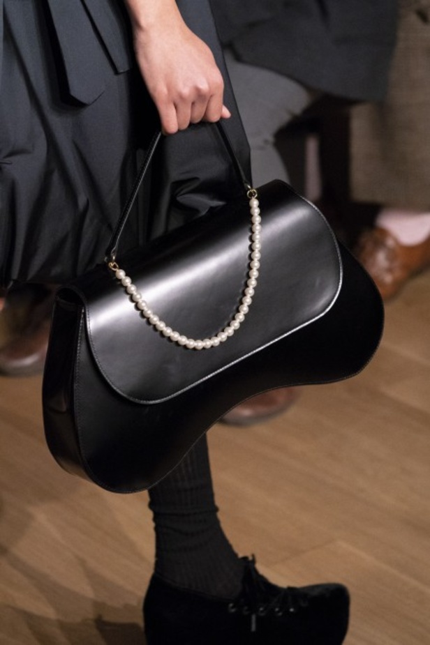 مجموعة  Simone Rocha لخريف 2019