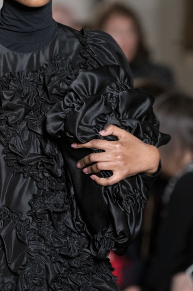 مجموعة  Simone Rocha لخريف 2019