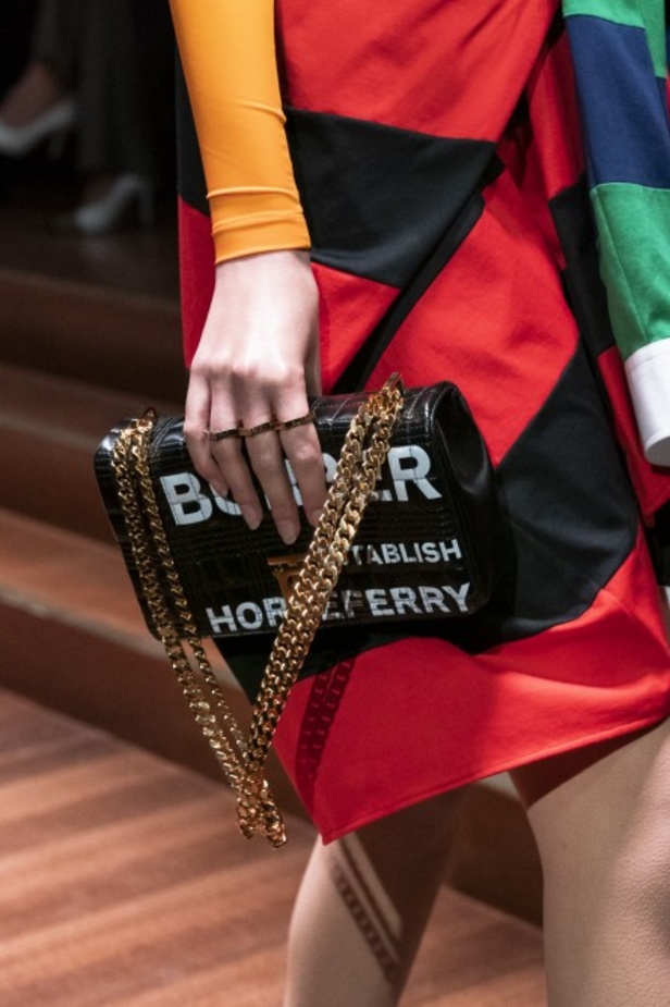 مجموعة Burberry  للألبسة الجاهزة لخريف و شتاء 2019