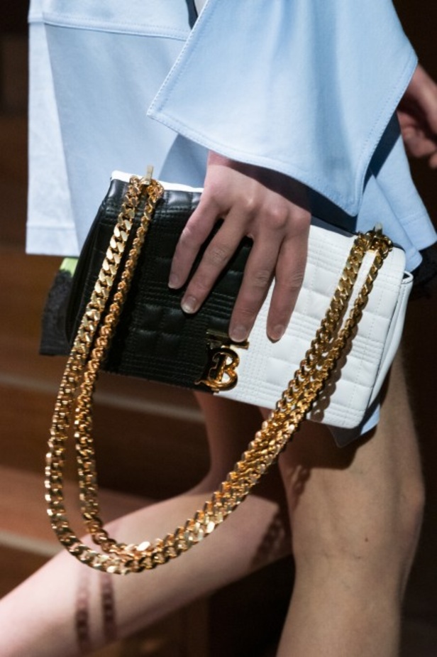 مجموعة Burberry  للألبسة الجاهزة لخريف و شتاء 2019