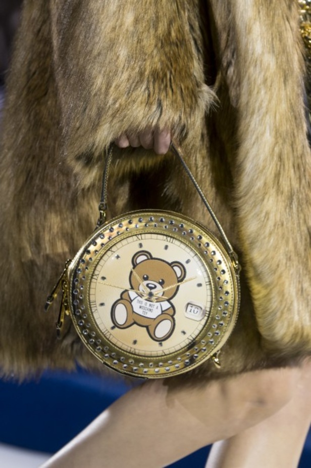 مجموعة Moschino  للألبسة الجاهزة لخريف و شتاء 2019