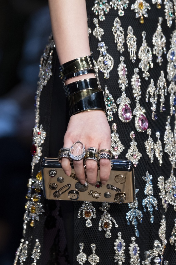 عرض أزياء ألكسندر ماكوين لموسم خريف وشتاء 2019