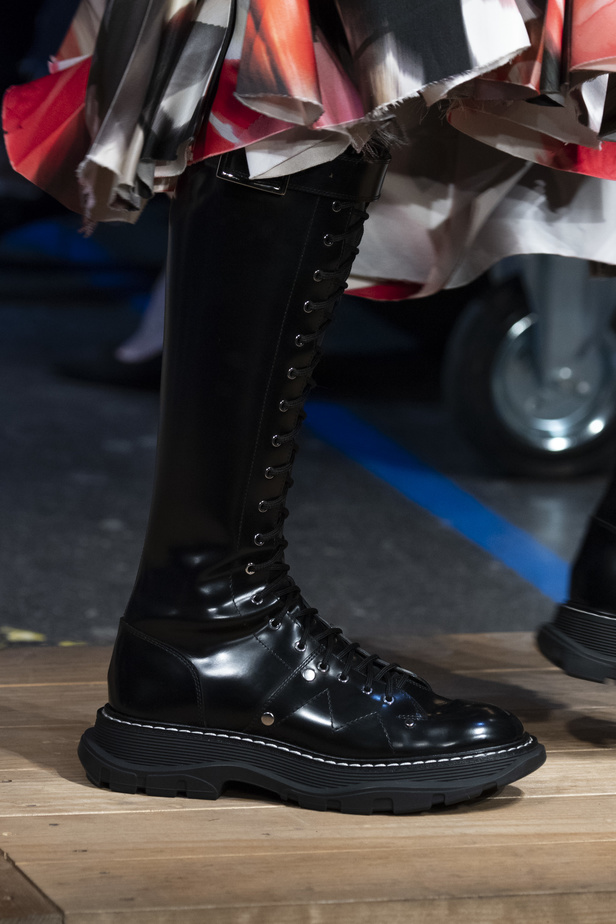 عرض أزياء ألكسندر ماكوين لموسم خريف وشتاء 2019