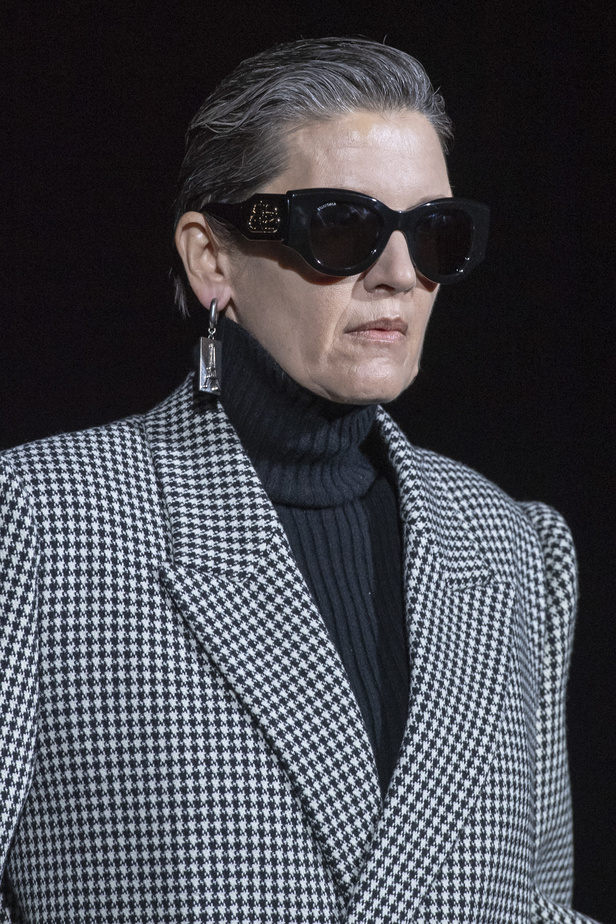 عرض Balenciaga لخريف 2019