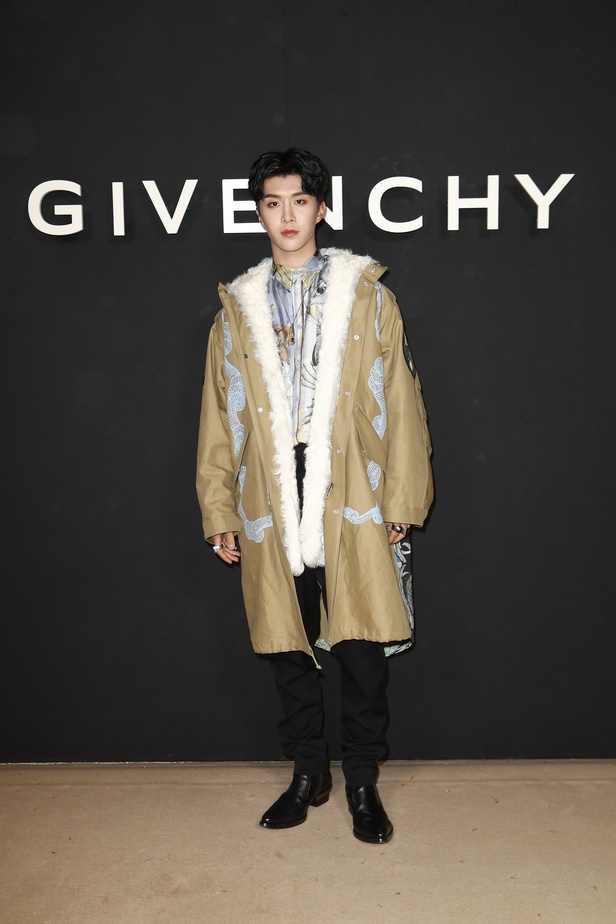 مجموعة Givenchy  للألبسة الجاهزة لخريف 2019