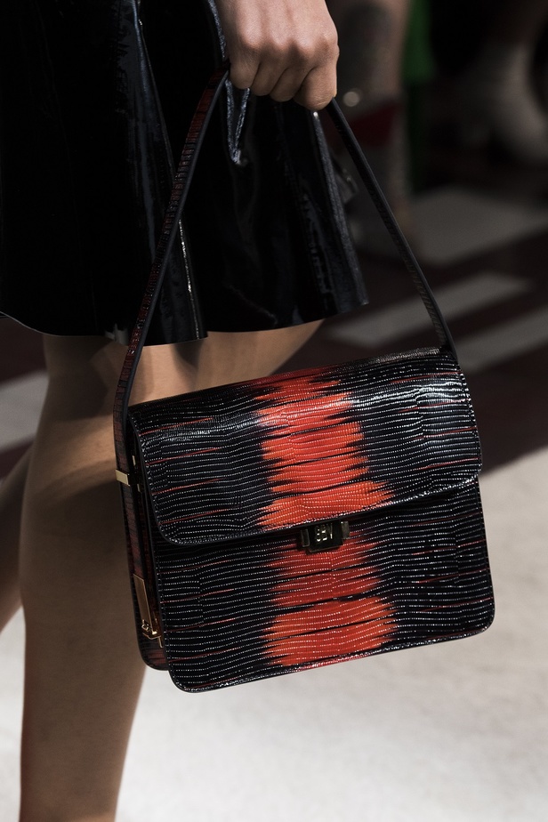 مجموعة Giambattista Valli للألبسة الجاهزة لخريف 2019