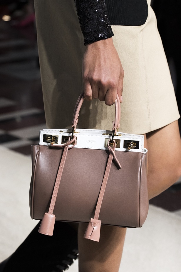 مجموعة Giambattista Valli للألبسة الجاهزة لخريف 2019