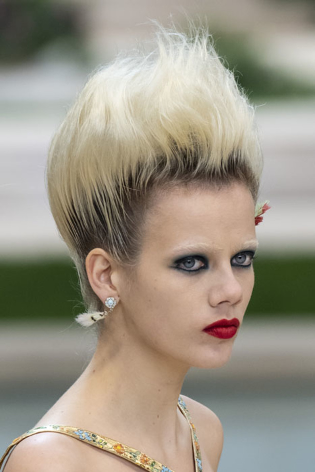 عرض "شانيل" Chanel لربيع وصيف 2019 للهوت كوتور !