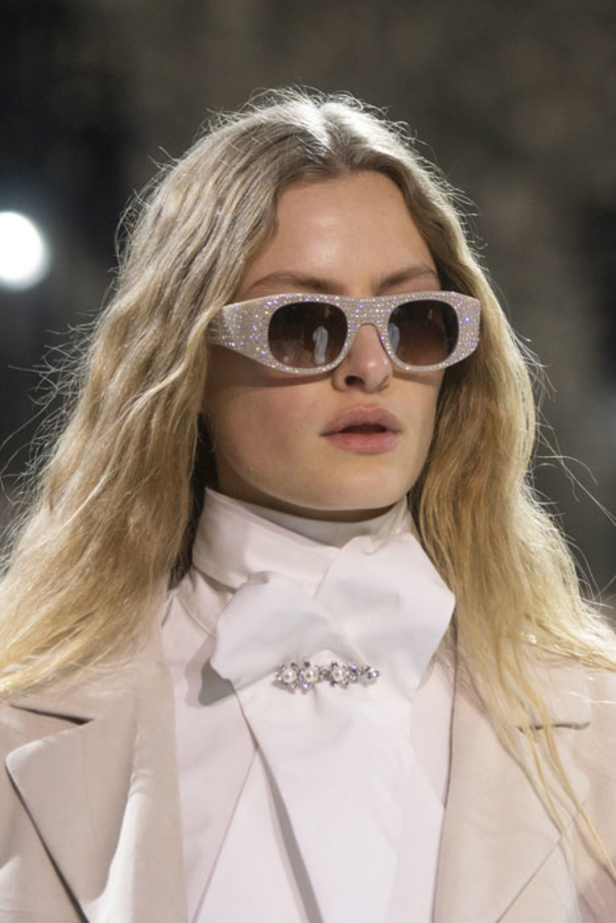 مجموعة الألبسة الراقية من ألكسندر فوتييه لربيع 2019