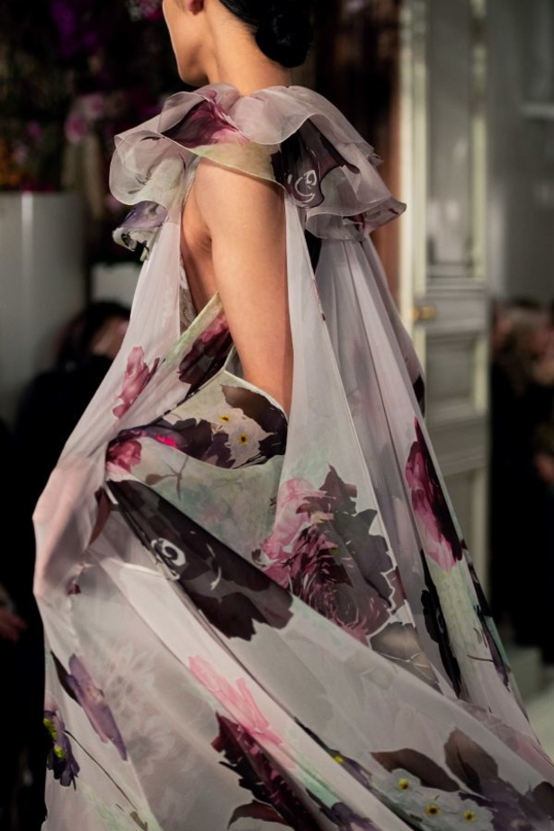 عرض أزياء فالنتينو لربيع 2019