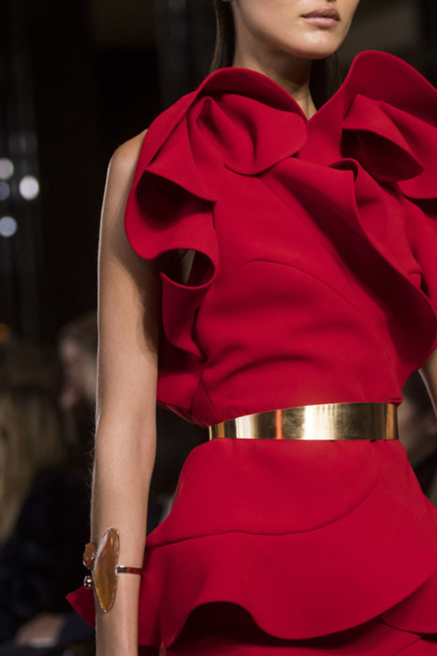 مجموعة ايلي صعب للهوت كوتور لربيع وصيف 2019