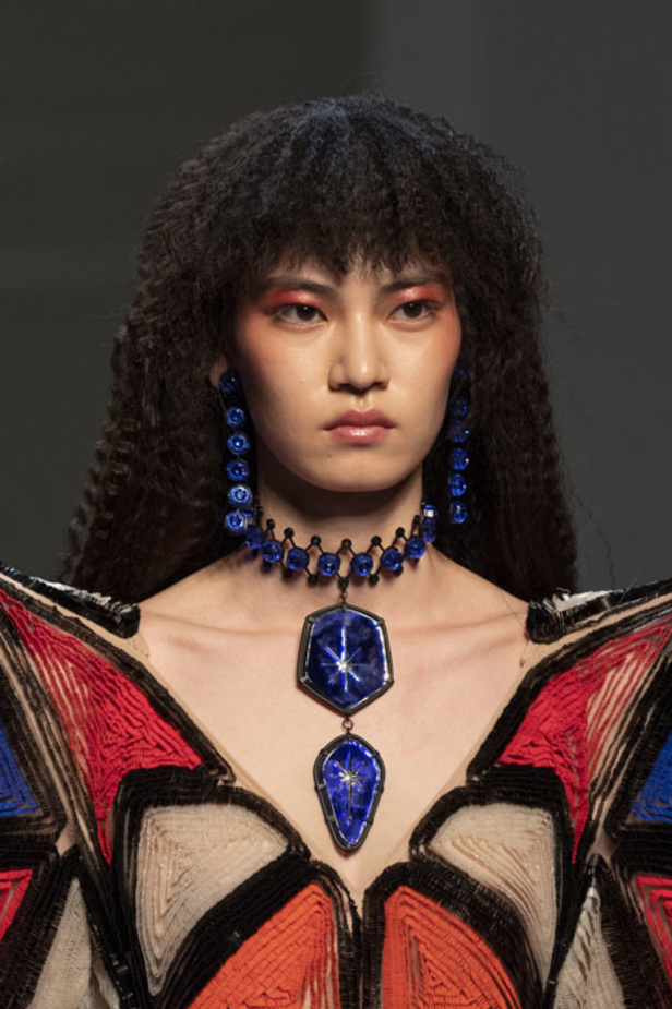 مجموعة الألبسة الراقية من جان بول غوتييه لربيع 2019