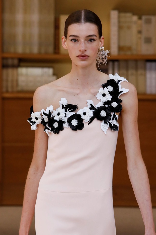  مجموعة شانيل هوت كوتور 2020 من اسبوع الموضة في باريس 2019