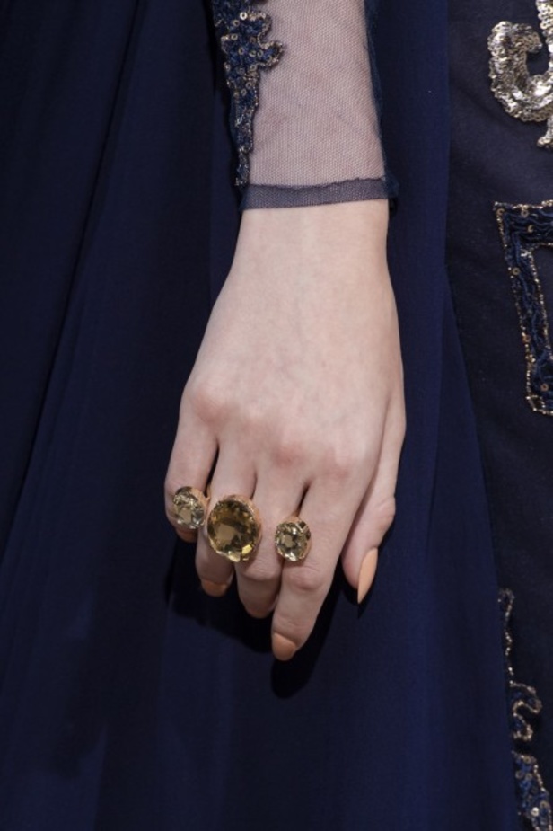 مجموعة إيلي صعب للأزياء الفاخرة لخريف وشتاء 2020 من وحي الصين