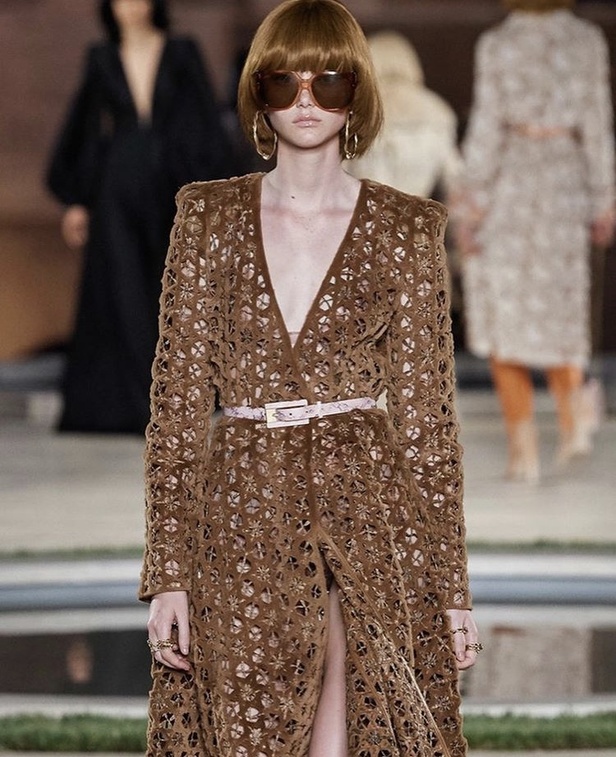 مجموعة فندي كوتور 2020 تحتفي  بالعراقة الإيطالية