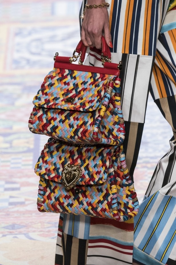 عرض ازياء dolce & gabbana لربيع وصيف 2021 ضمن أسبوع الموضة في ميلانو