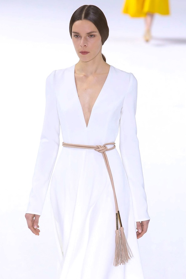 فساتين كارولينا هيريرا لخريف وشتاء 2020-2021 من اسبوع الموضة في نيويورك