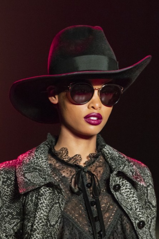 مجموعة الازياء الجاهزة من ANNA SUI  من اسبوع الموضة في نيويورك2020