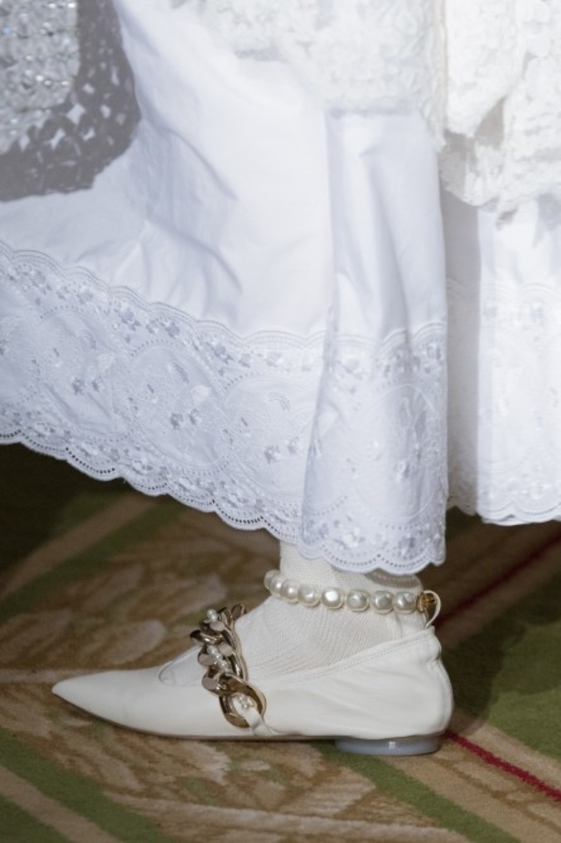 مجموعة الالبسة الفاخرة من SIMONE ROCHA لخريف وشتاء 2020-2021