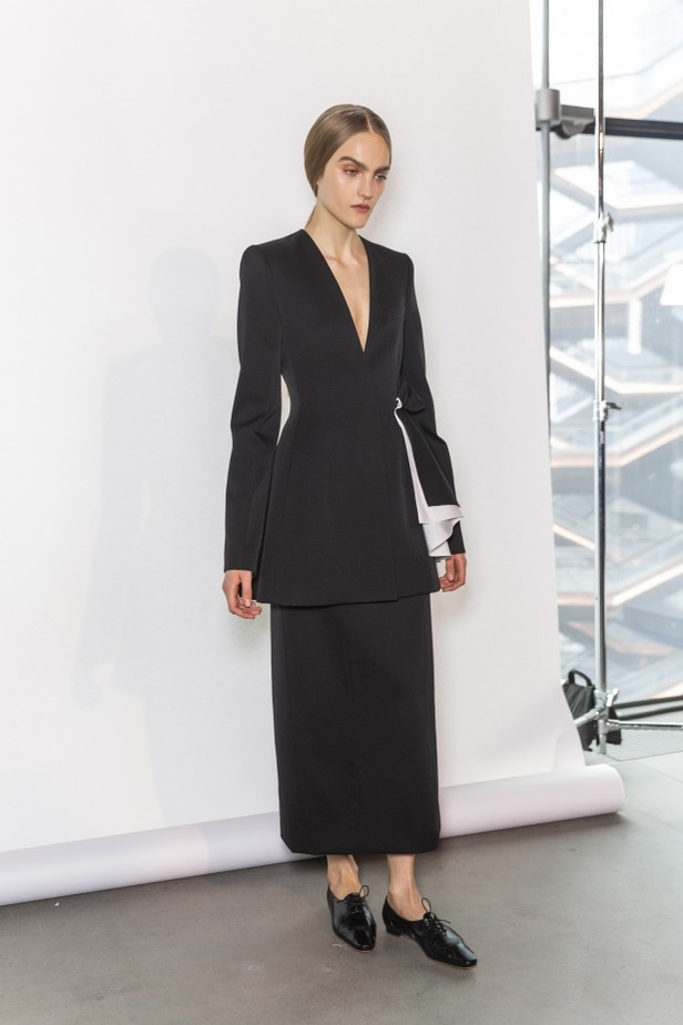 فساتين كارولينا هيريرا لخريف وشتاء 2020-2021 من اسبوع الموضة في نيويورك