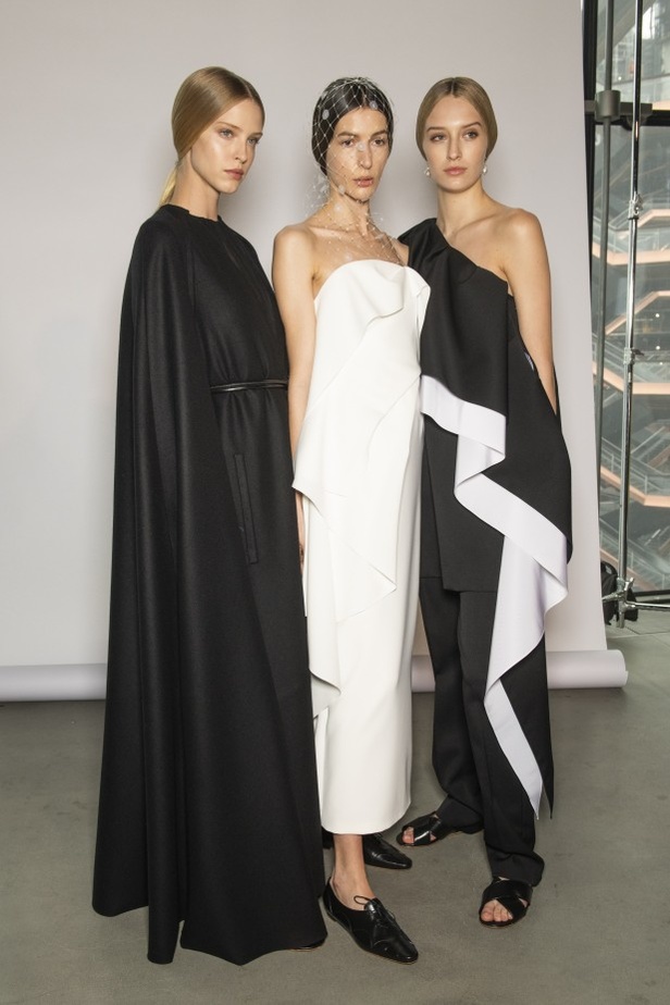 فساتين كارولينا هيريرا لخريف وشتاء 2020-2021 من اسبوع الموضة في نيويورك