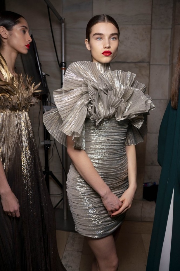 مجموعة اوسكار دي لارنتا من اسبوع الموضة في نيويورك 2020 