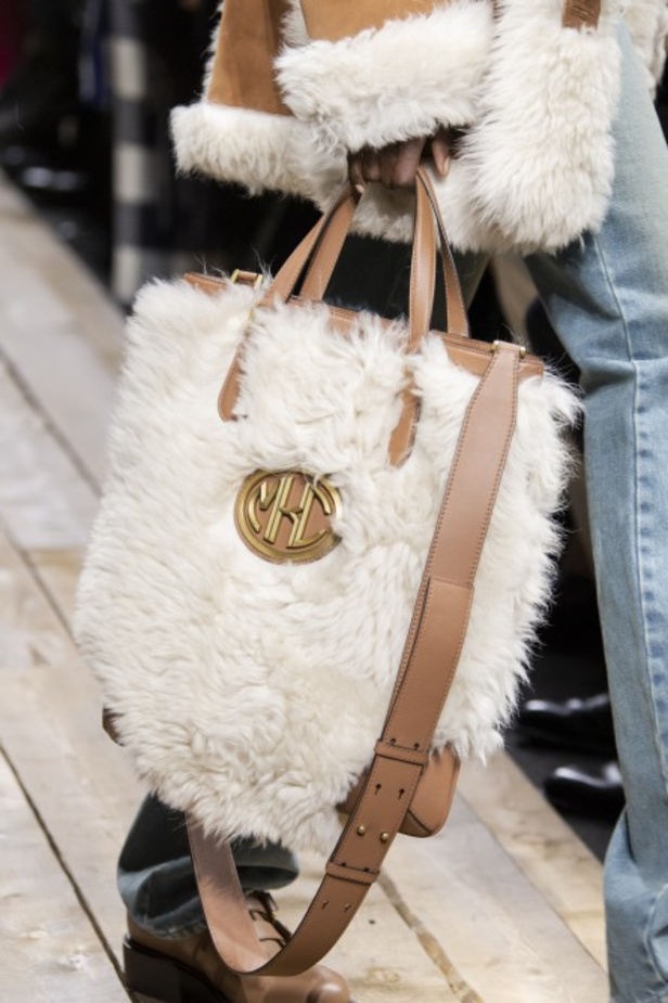  ازياء MICHAEL KORS لخريف وشتاء 2020-2021 خلال اسبوع الموضة في نيويورك 