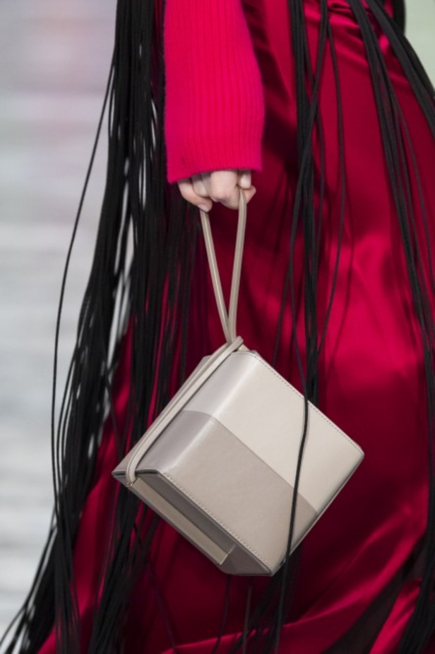 ازياء ROKSANDA لخريف وشتاء 2020-2021 خلال اسبوع الموضة في لندن   