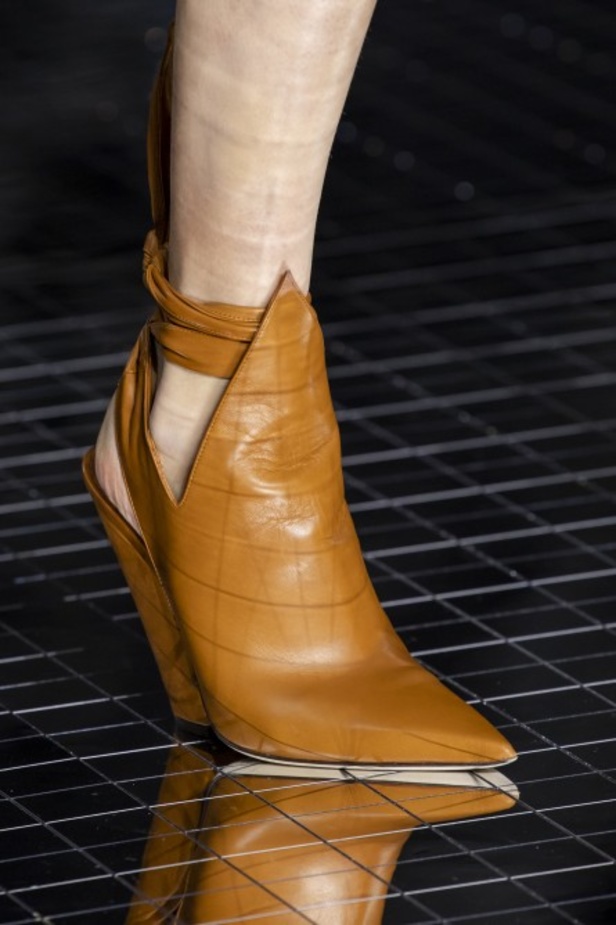 مجموعة بربري لخريف وشتاء 2020-2021 من اسبوع الموضة في لندن