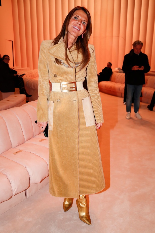 مجموعة فندي FENDI لخريف وشتاء 2020-2021 خلال اسبوع الموضة في ميلانو 