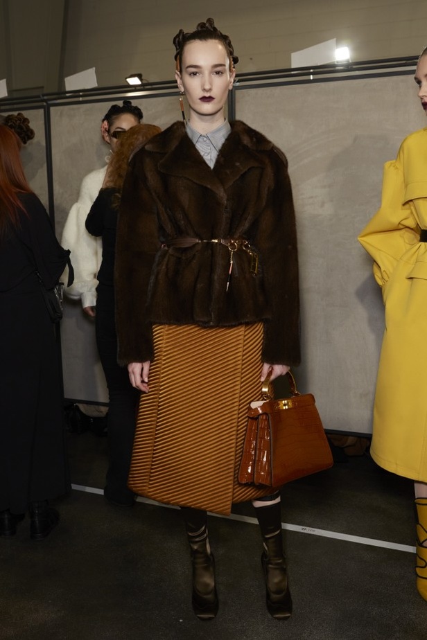 مجموعة فندي FENDI لخريف وشتاء 2020-2021 خلال اسبوع الموضة في ميلانو 