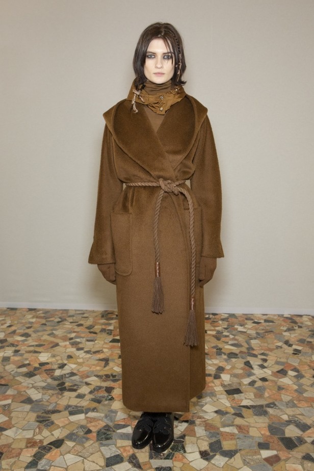 مجموعة ماكس مارا من اسبوع الموضة في ميلانو لخريف وشتاء 2020-2021 