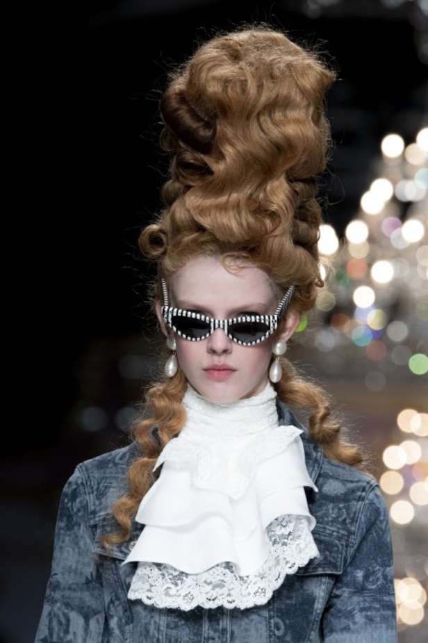 مجموعة موسكينو MOSCHINO لخريف وشتاء 2020-2021 من ميلانو