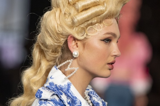 مجموعة موسكينو MOSCHINO لخريف وشتاء 2020-2021 من ميلانو