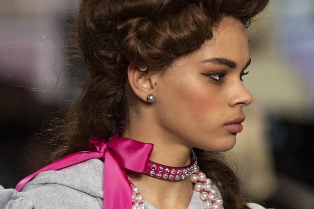 مجموعة موسكينو MOSCHINO لخريف وشتاء 2020-2021 من ميلانو