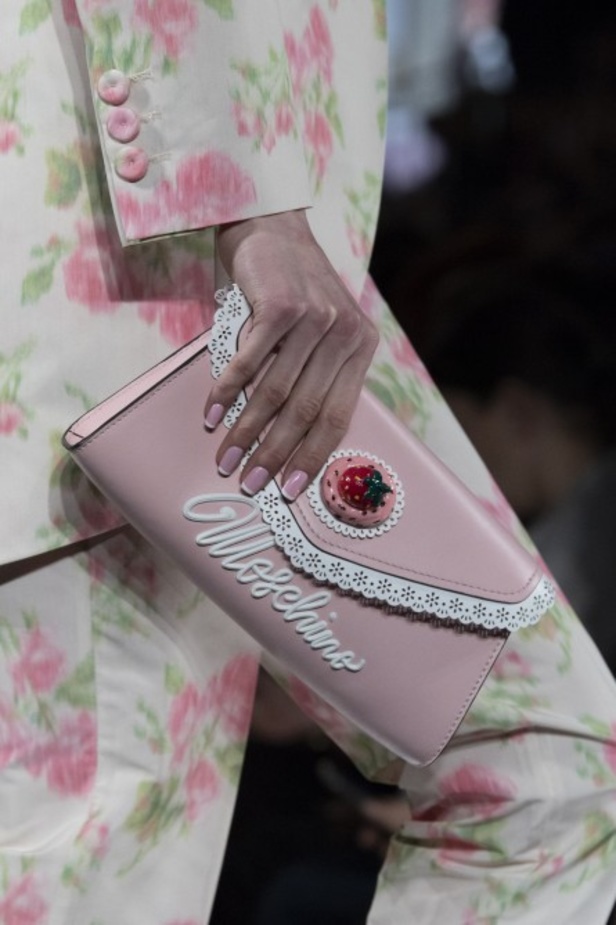 مجموعة موسكينو MOSCHINO لخريف وشتاء 2020-2021 من ميلانو